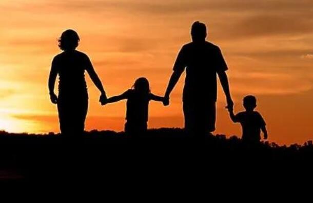 每天给父母一句温馨的问候