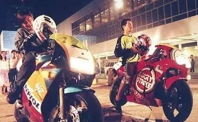 热爱机车的经典语录文案