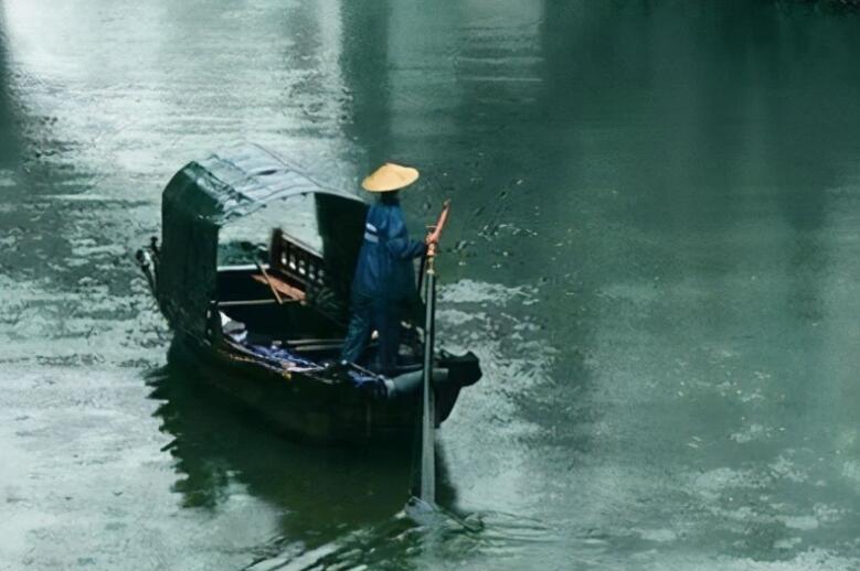 描写烟雨朦胧的唯美句子文案