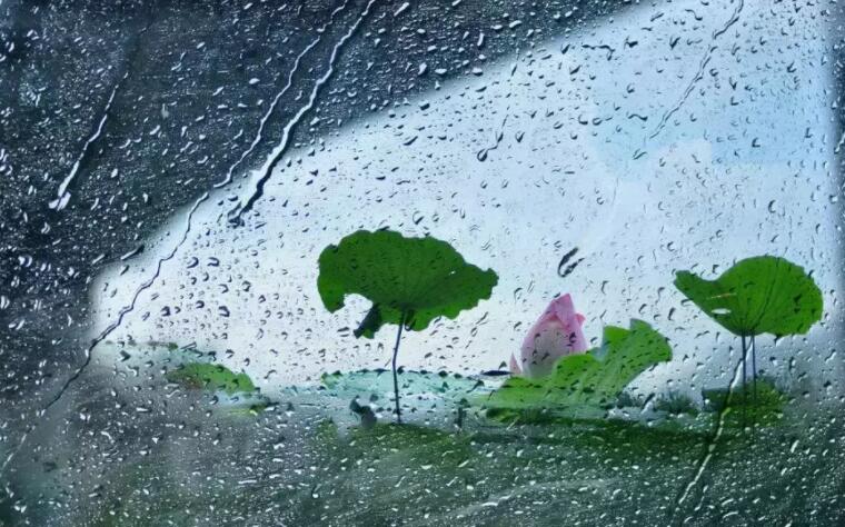 天空响起一阵雷声类似的句子文案