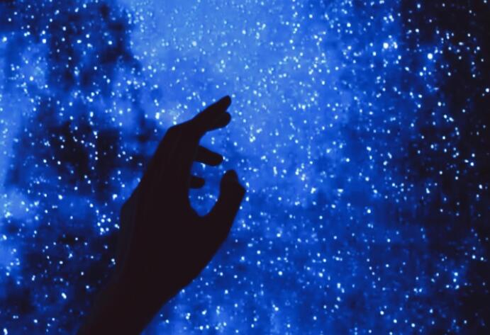 眼里有星辰大海的文案