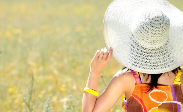 女人敢素颜的经典句子文案