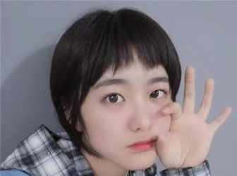 女生剪短发的文案