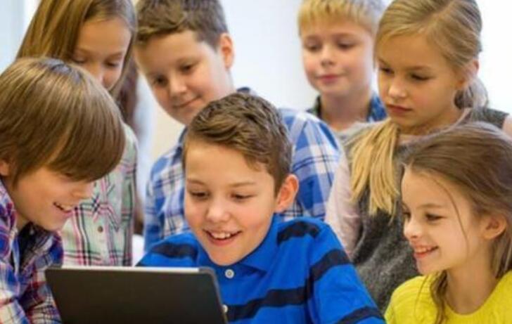 英语小作文5句话介绍自己