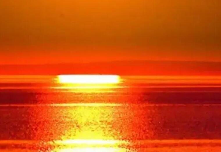 海上日出描写日出景象的句子文案