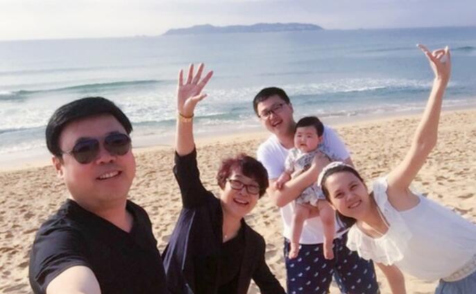 带宝宝去海边玩的朋友圈说说文案