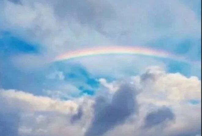 发一条关于彩虹的朋友圈