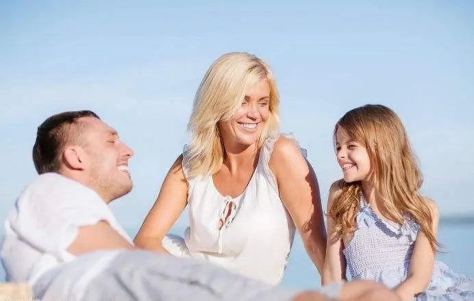 发女儿照片说说文案简短