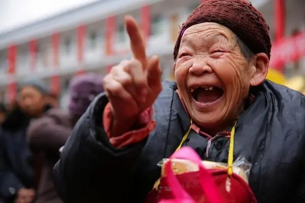 笑一笑的句子文案正能量