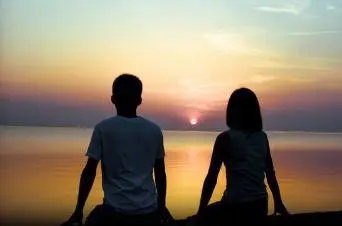 仰慕一个男人的说说文案