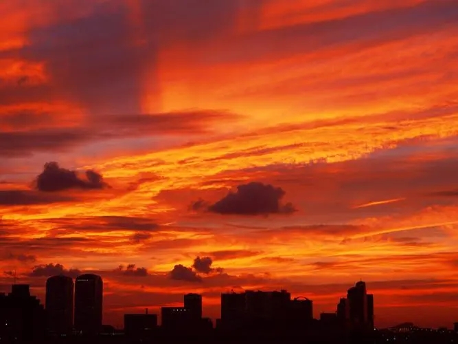 形容夕阳的词语