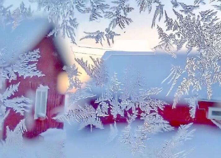 雪下得那么认真的说说文案