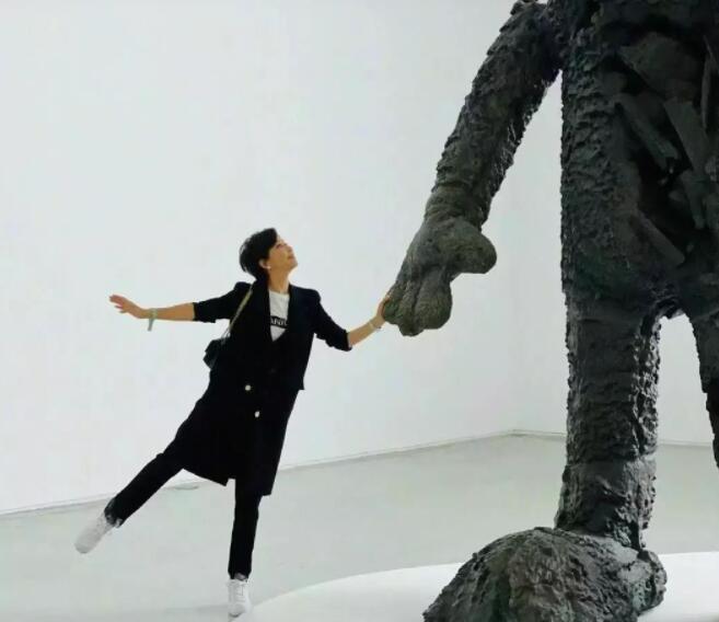 打卡美术馆的文案