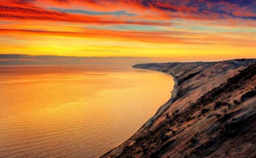 描写快乐一段话30字