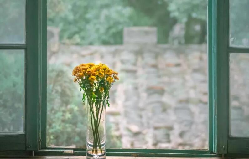 怀念青春年少的诗句子文案