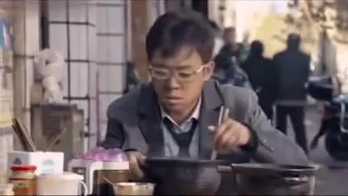 吃面的幽默朋友圈