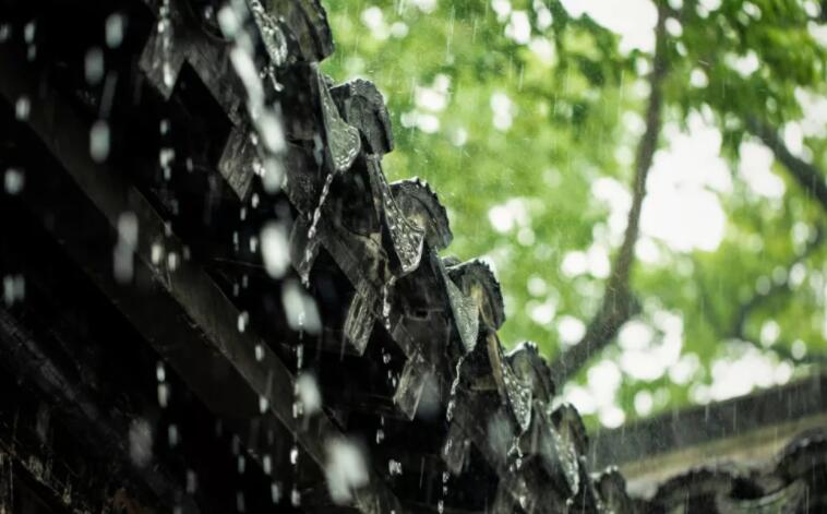 春天的好句文案10字