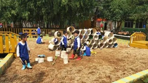 幼儿园户外活动配文字