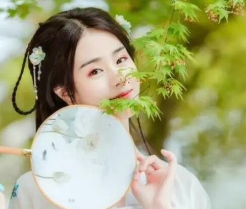 赞美女人的句子文案