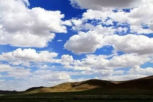 描写云的诗句文案