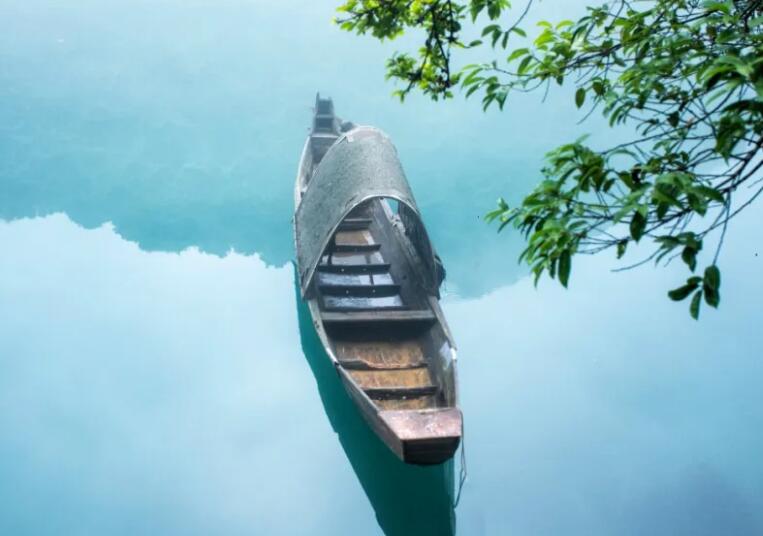 形容一个人寂寞的句子文案说说心情