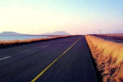 适合发出去玩的短句