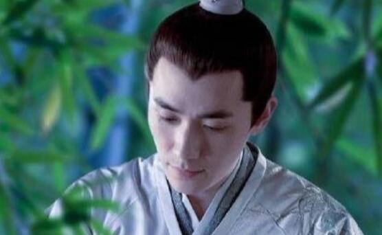 形容男人闷骚的诗句文案