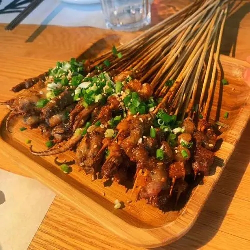 幽默的发夜宵的朋友圈