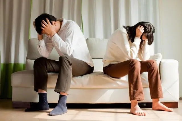 夫妻间越来越陌生语录文案