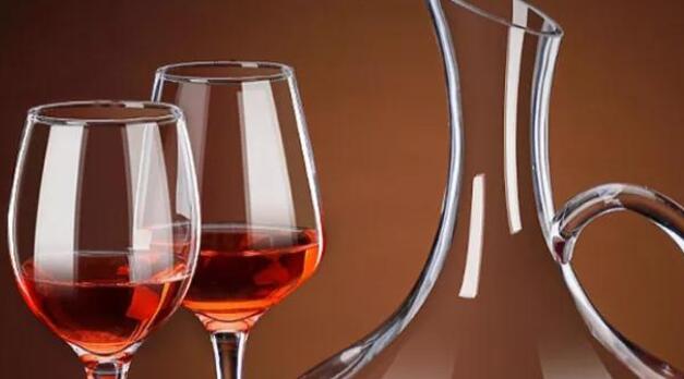 描写喝红酒的句子文案