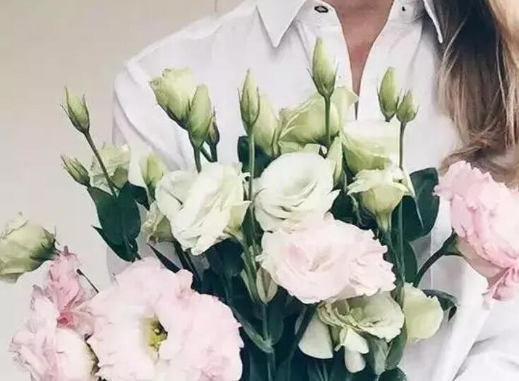 描写女人辛苦的句子文案