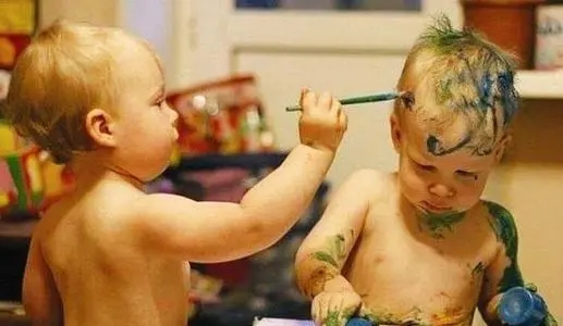 晒熊孩子的搞笑句子文案