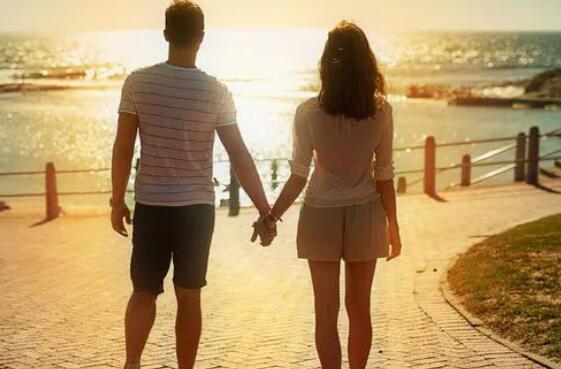 哄女朋友睡觉的暖心话