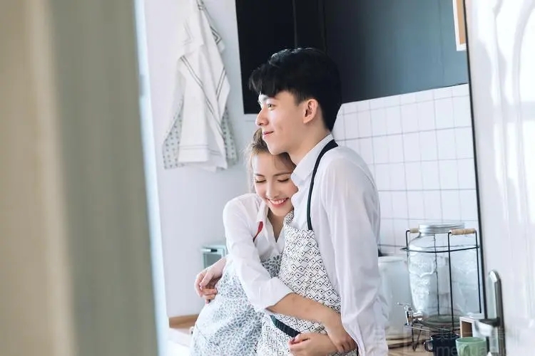 情侣表白经典简短句子文案