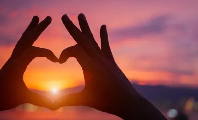 简短暖心励志的小句子文案