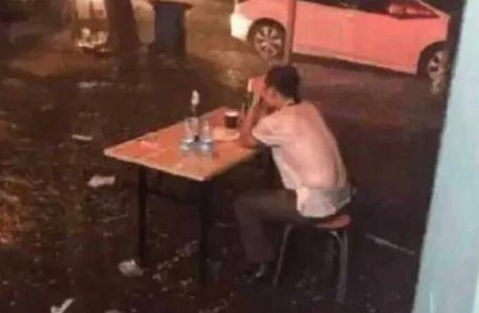 男人不容易的经典句子文案