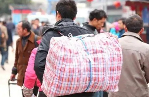 离开孩子去打工的心情说说文案