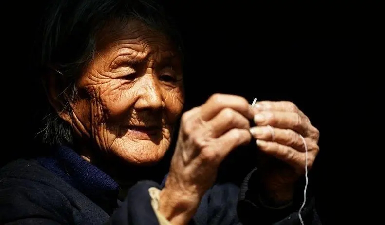 思念母亲的诗句文案