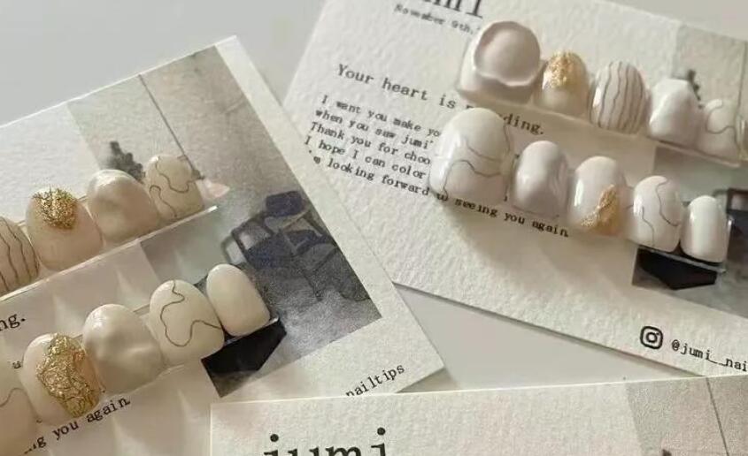 漂亮美甲的搞笑句子文案