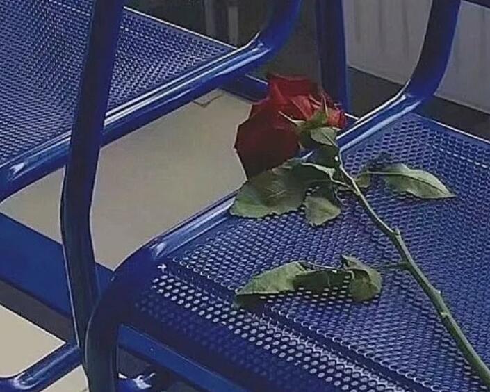 形容迟早要离开的句子文案