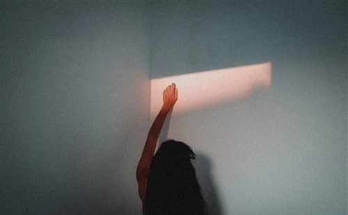 夜生活的伤感语录文案