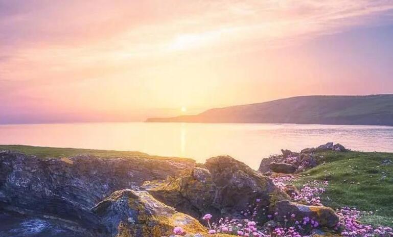 第一次起那么早的说说文案