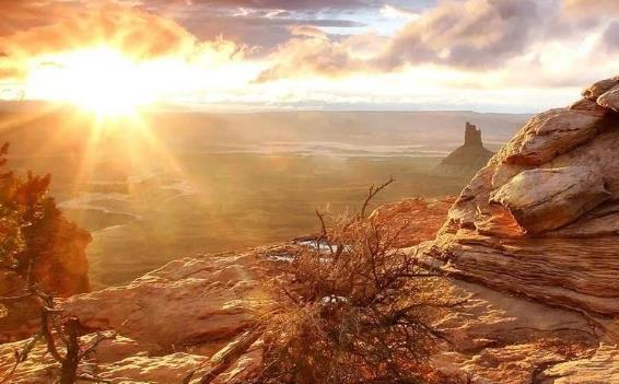 关于爱党爱国的优美句子文案