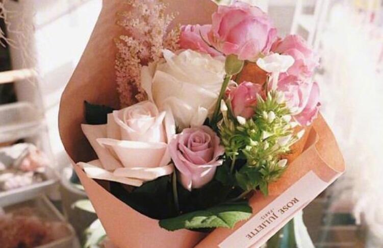 自己熬夜说说文案配图