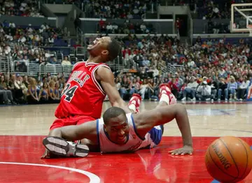 打篮球的幽默搞笑句子文案