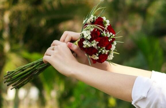 思念而又心酸的句子文案