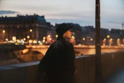 形容男人心累的经典语录文案