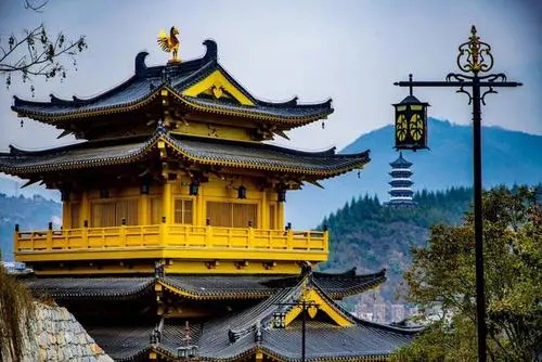 形容寺庙安静静心的句子文案