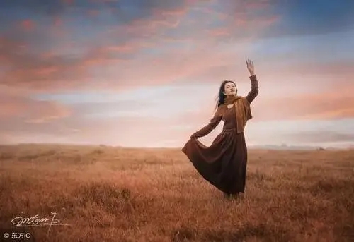 赞美优雅气质的句子文案