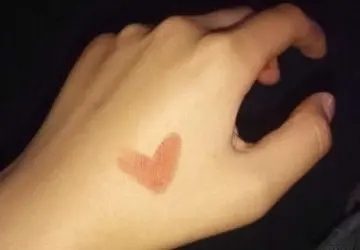 跟男朋友秀恩爱的朋友圈